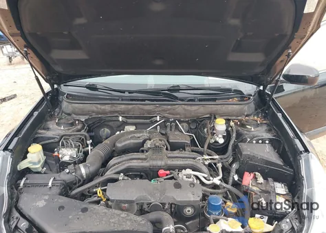 2014 Subaru Outback 2.5I Limited z USA, uszkodzony, nr VIN 4S4BRBLC1E3271327